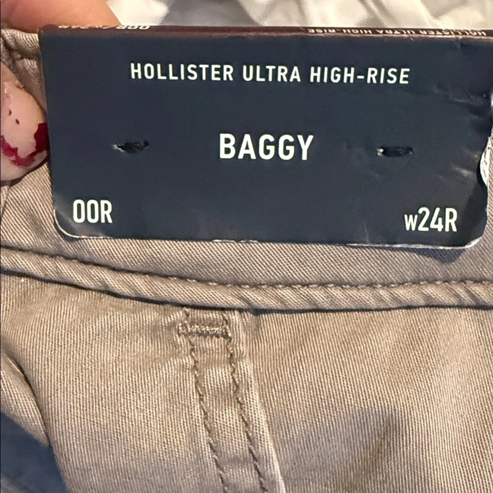 Hollister High Rise Baggy Cargo Pants‎ Woman’s 00R Waist 24R NWT